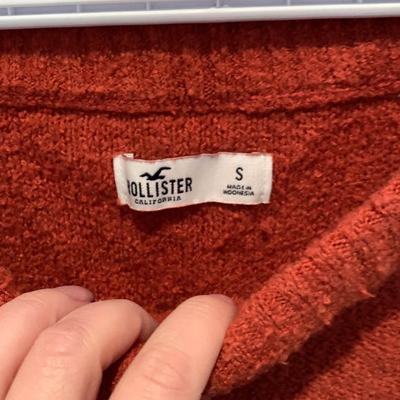 Hollister size small boucle sweater - Picture 4 of 5